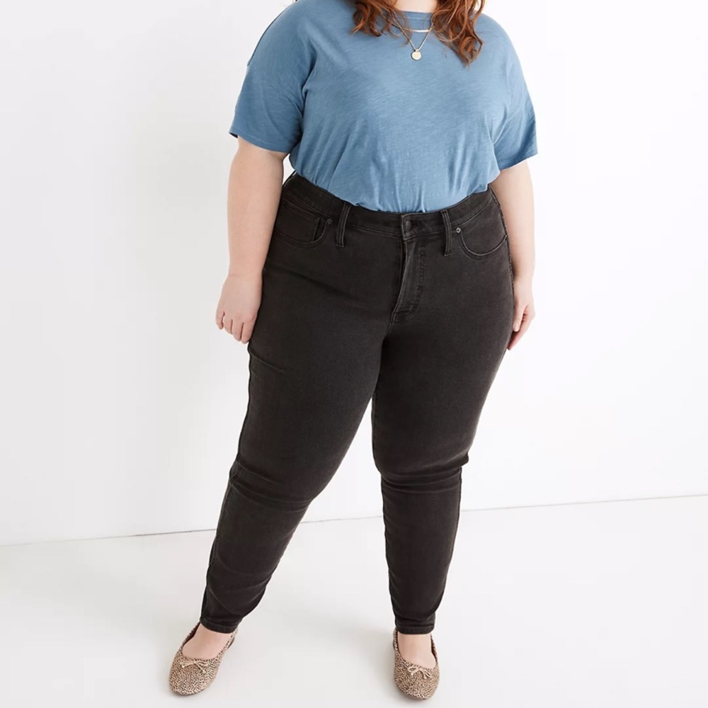 Madewell high-rise skinny jean. Size 36 taller. Black.